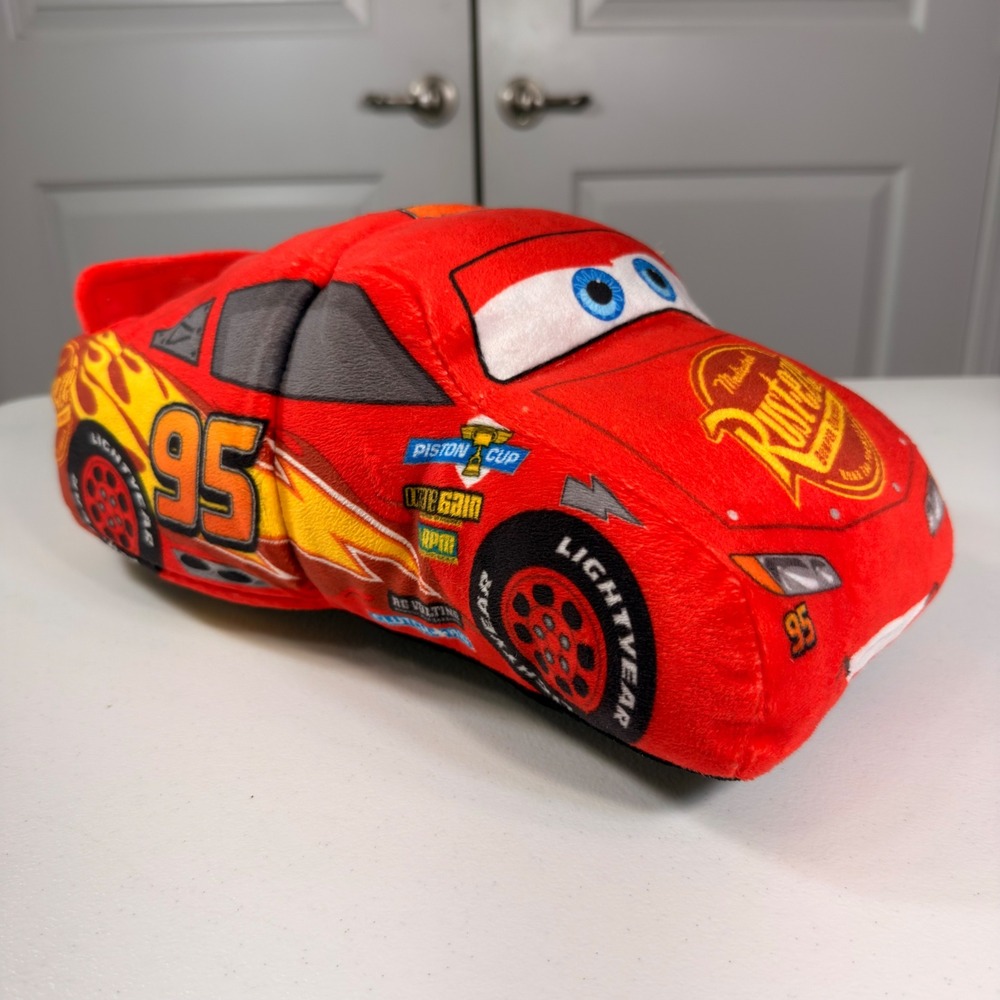Disney Pixar Cars 3 Flip-a-Zoo Lightning McQueen Cruz Ramirez Reversible Plush